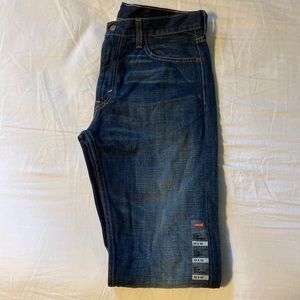 Levi’s 513 Slim Straight Jeans